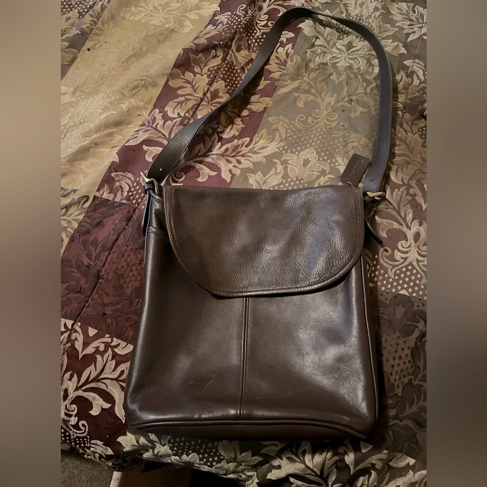 Authentic ***VINTAGE*** leather Coach purse
